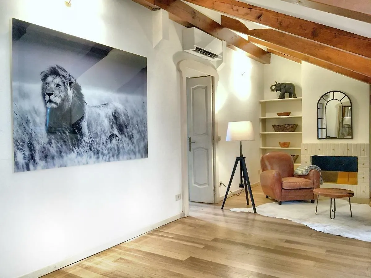The Loft Apartment - Milano 0*,  Italia